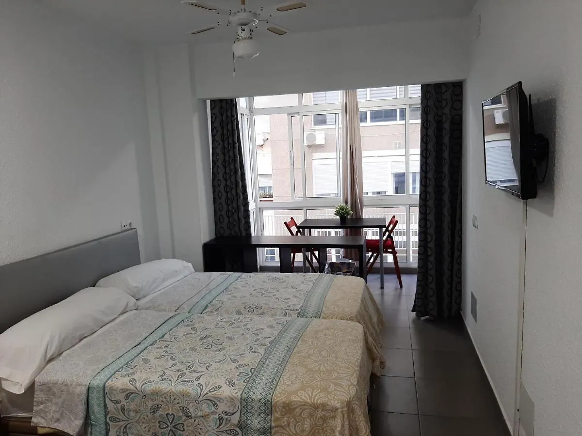 Apartamento Malaga Port 아파트